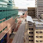 Comfort Inn & Suites Baltimore Inner Harbor