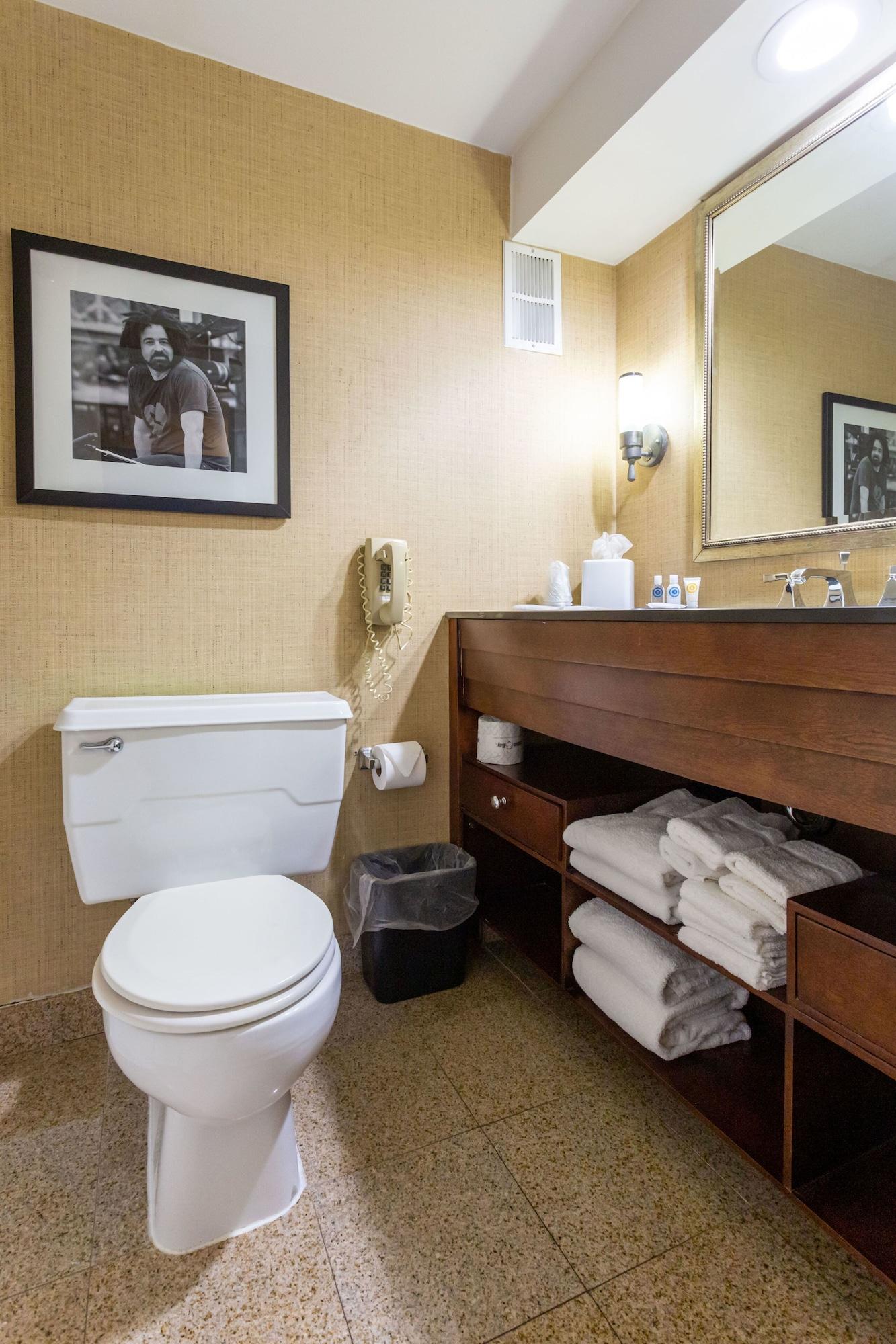 Hotel Comfort & Inner Harbor 3*