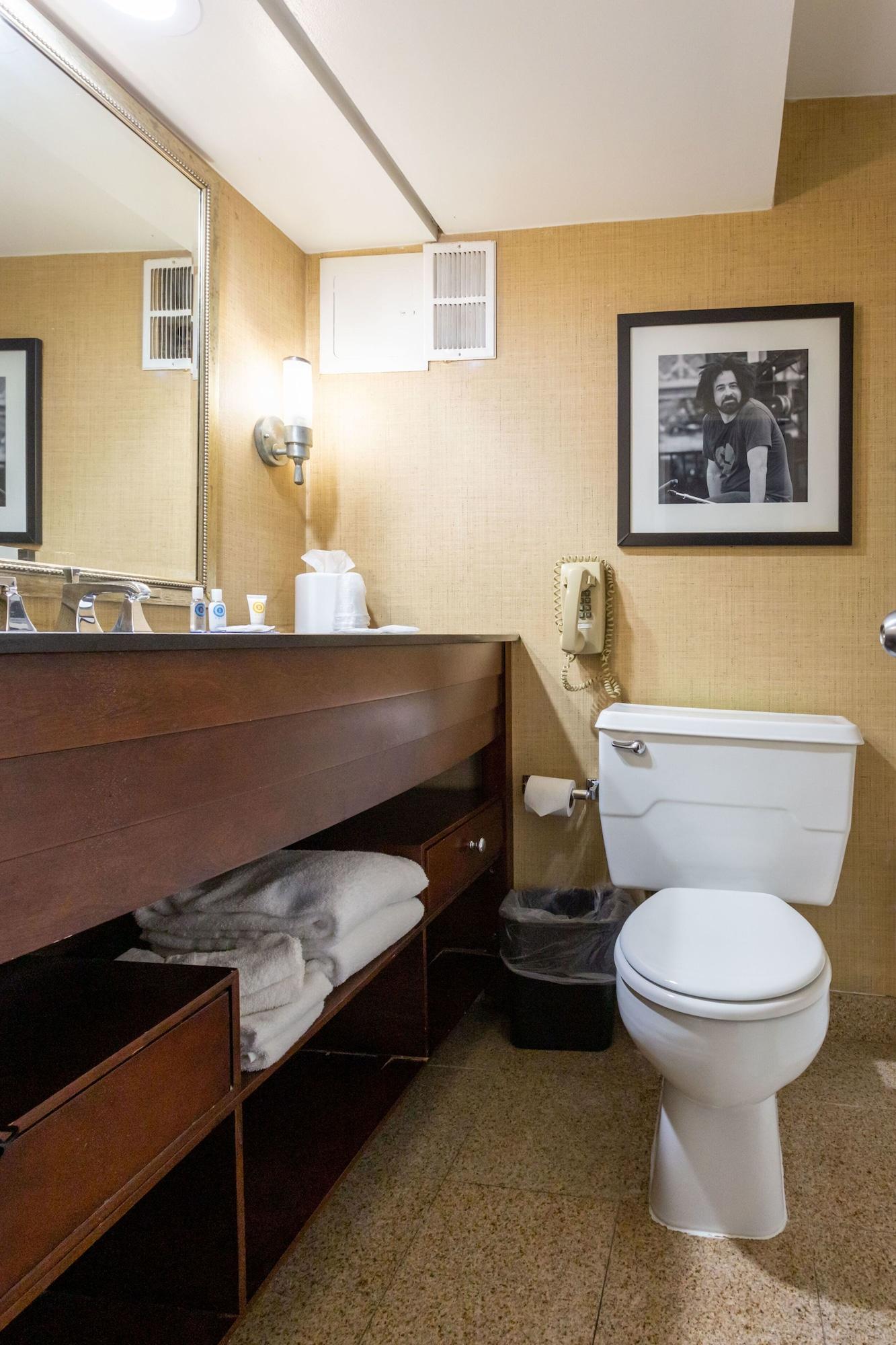 Comfort & Inner Harbor Hotel 3*