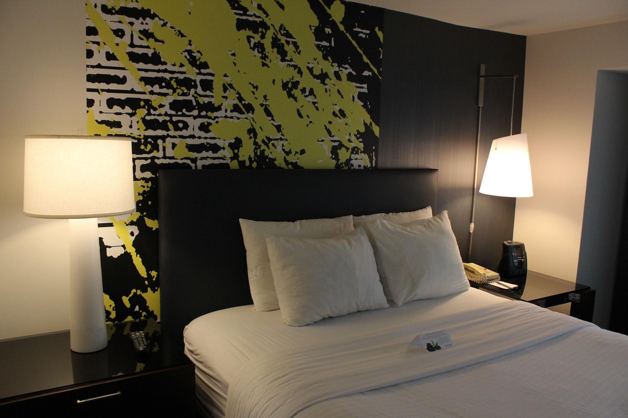 Hotel Comfort & Inner Harbor 3*