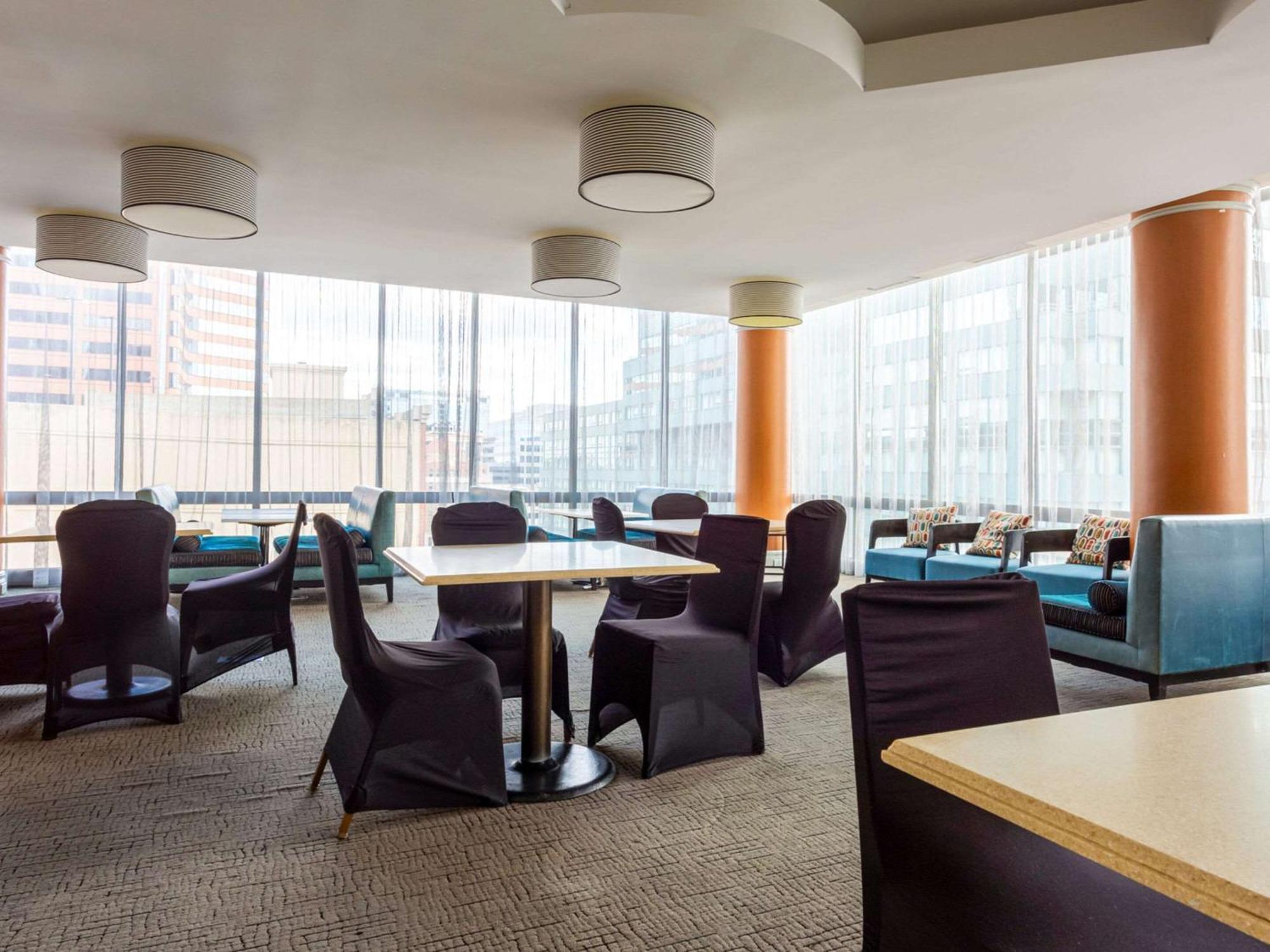 Comfort & Inner Harbor Hotel