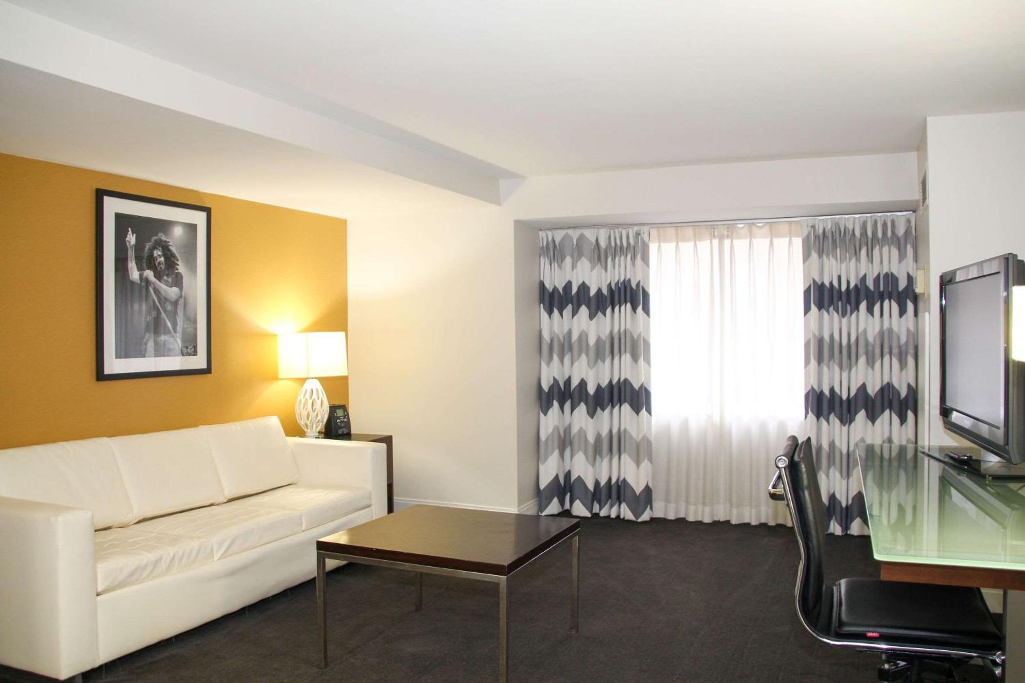 Comfort & Inner Harbor Hotel Baltimore