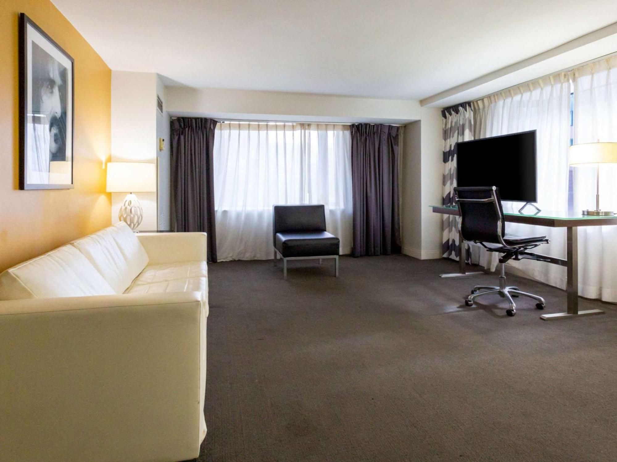 Comfort & Inner Harbor Hotel 3*