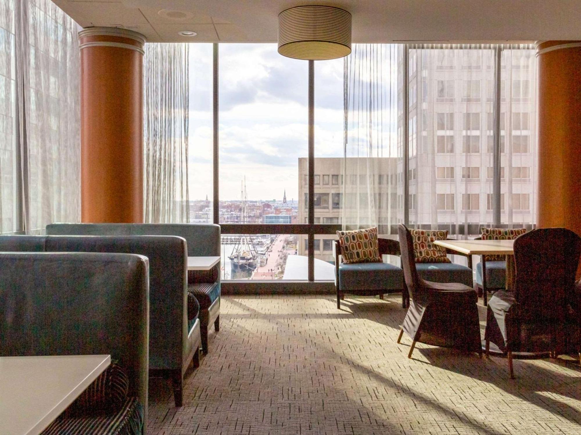 Hotel Comfort & Inner Harbor 3*