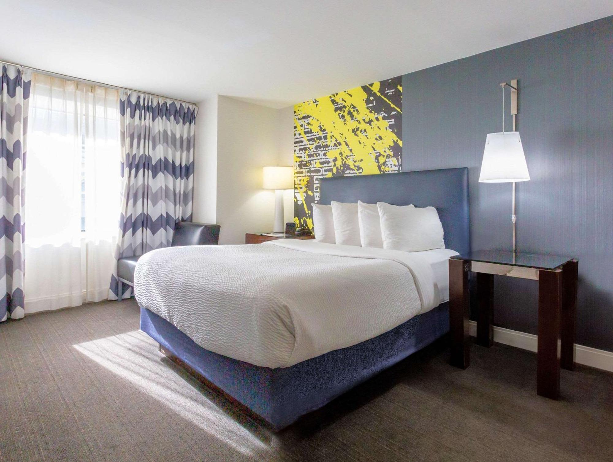 Hotel Comfort & Inner Harbor