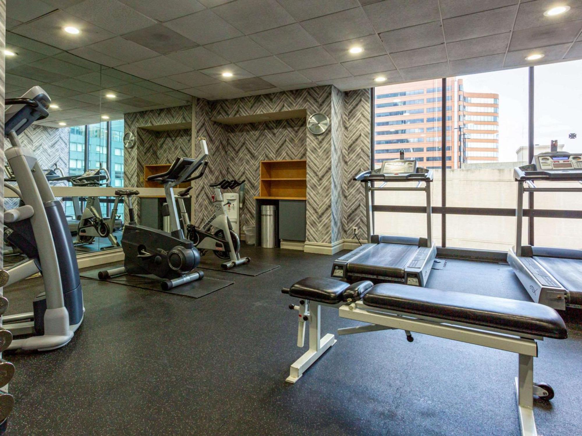 Comfort & Inner Harbor Hotel